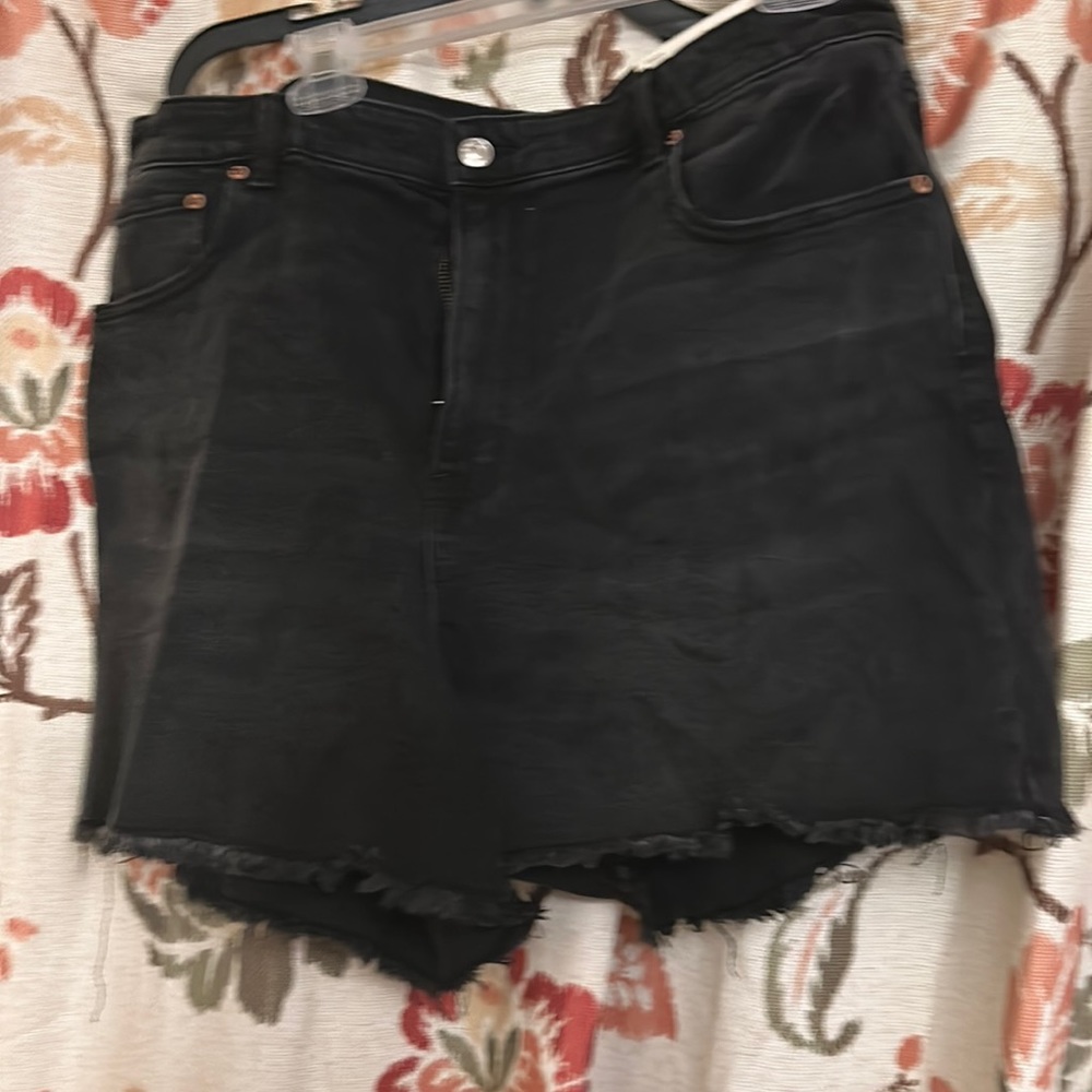 American eagle shorts 18